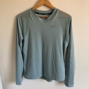 Womens Nike Long Sleeve Drifit Size M